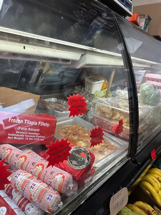 Daylen Deli & Grocery Picture 2