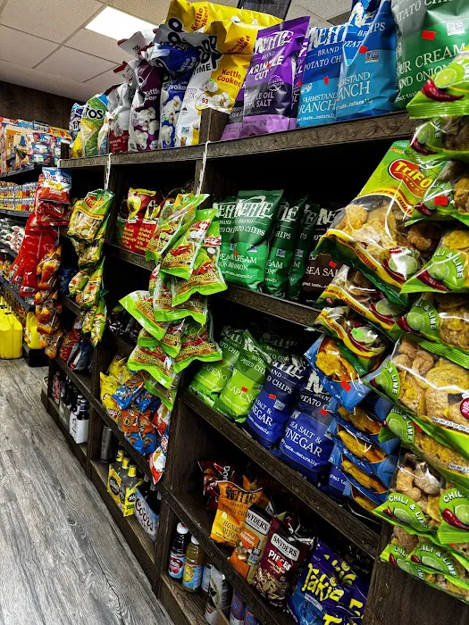 Daylen Deli & Grocery Picture 8