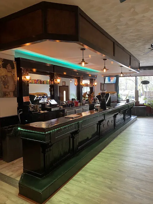 Eagles Bar & Grill Picture 3