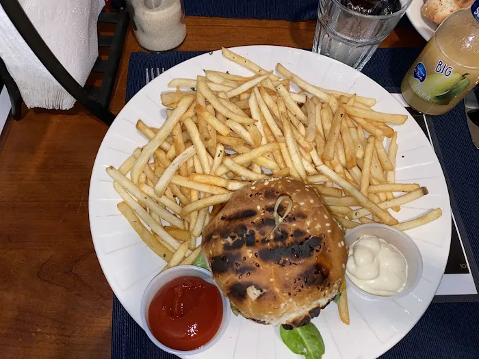 Eagles Bar & Grill Picture 9