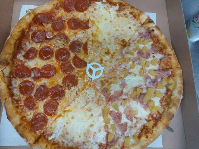 Corato II Pizza Picture 9