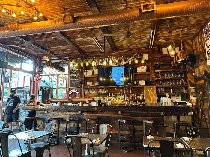 Salud Bar & Grill Picture 1