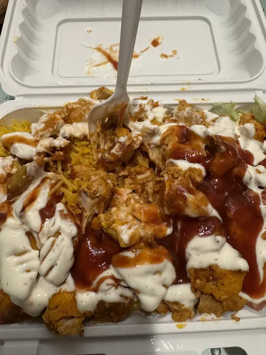 Halalify - Burgers Platters Gyros Chicken Shakes Picture 5