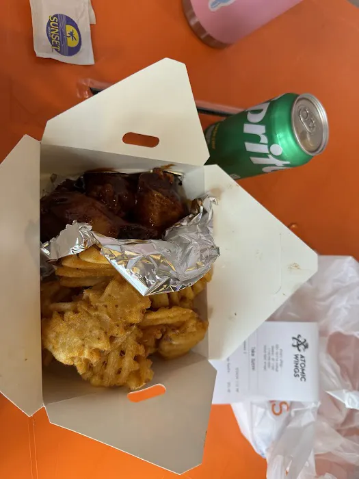 Atomic Wings Picture 7