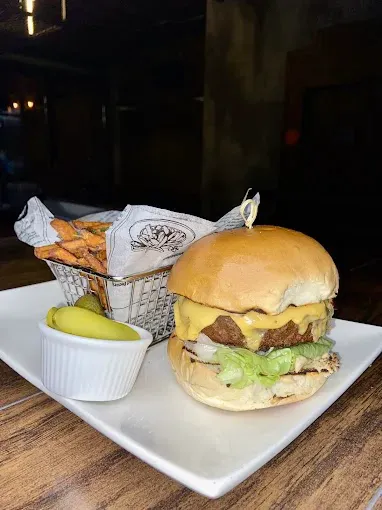 The Cage Restaurant Picture 4