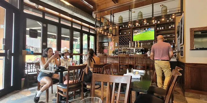 Underhill Cafe Brooklyn Picture 1