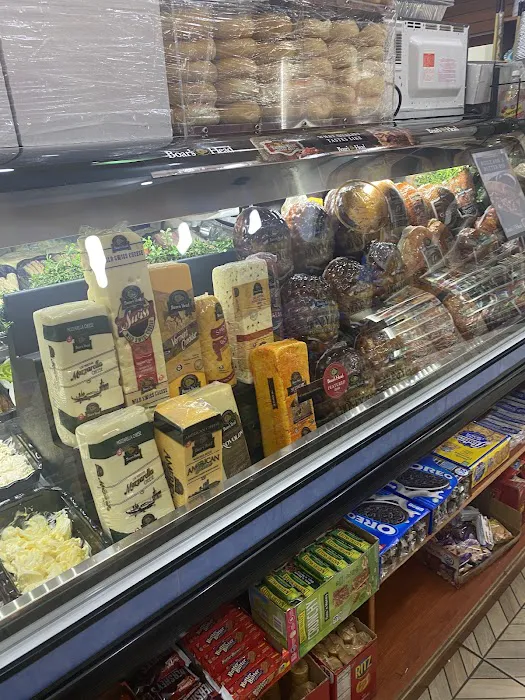 Dean Deli Grocery Picture 9
