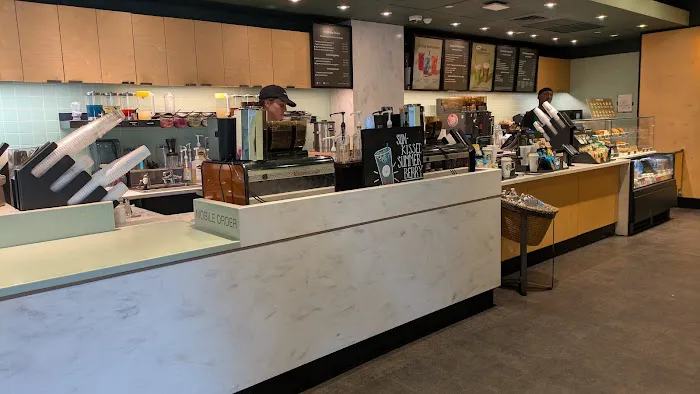 Starbucks Picture 10