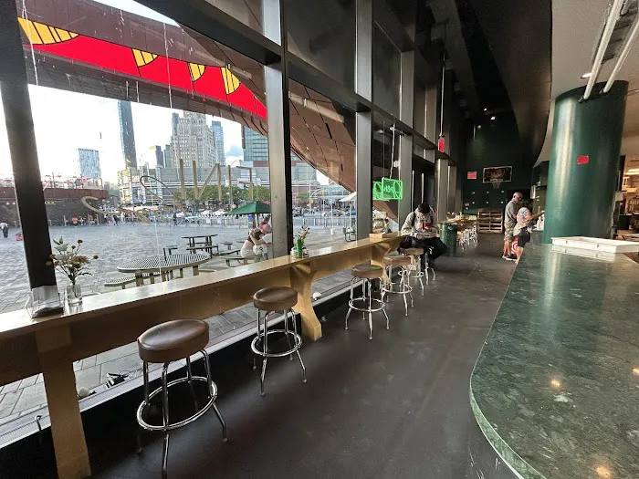 Fini Pizza Barclays Plaza Downtown Brooklyn Picture 6