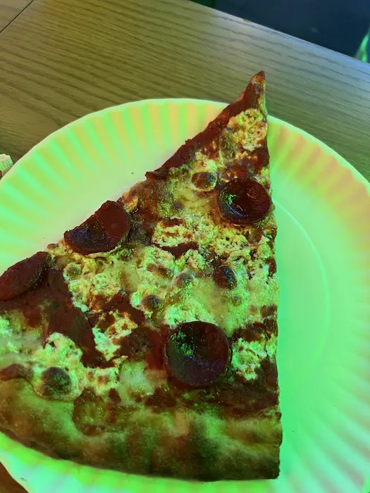 Fini Pizza Barclays Plaza Downtown Brooklyn Picture 4