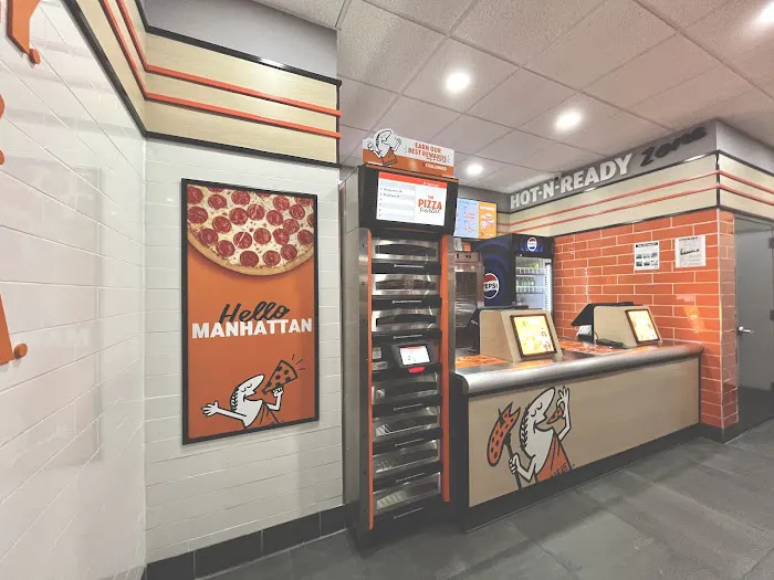 Little Caesars Pizza Picture 2