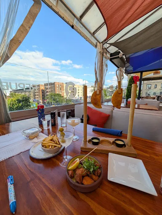 Republica Restaurant Rooftop & Lounge Picture 1