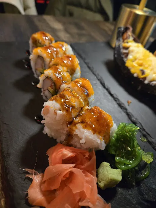 ROOM 151 SUSHI & STEAKHOUSE Picture 4
