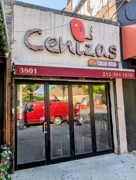 Cenizas cigar room Picture 3