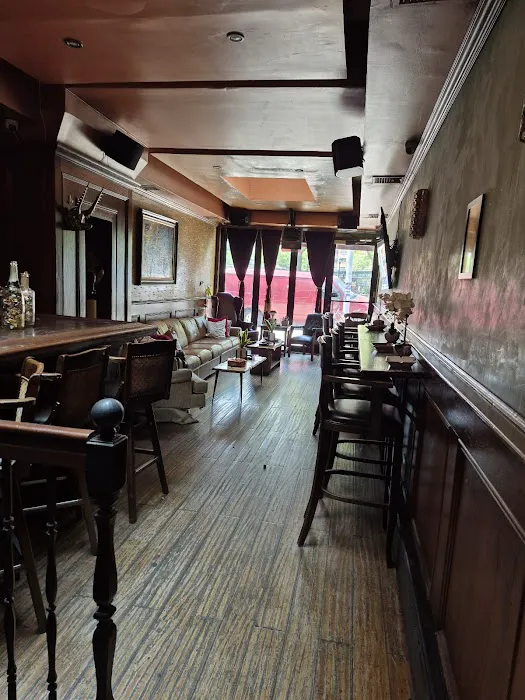 Cenizas cigar room Picture 6