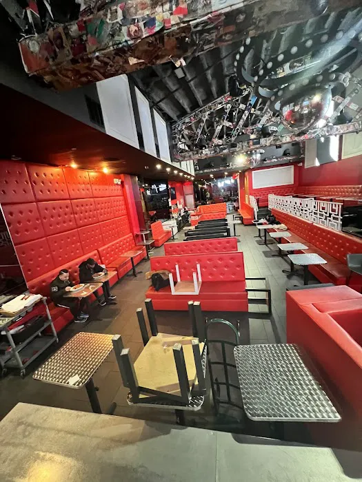 Opus Lounge Picture 5