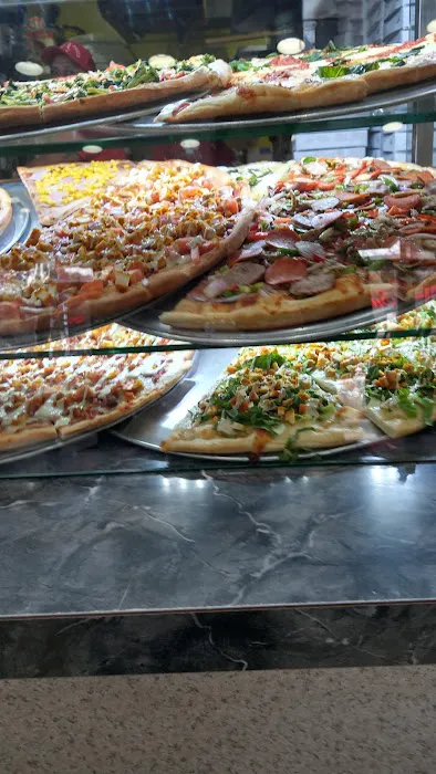 Noel's Pizza Picture 5