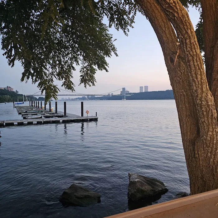 The Hudson Picture 7
