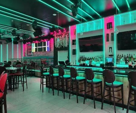 Liquid Bar & Restaurant