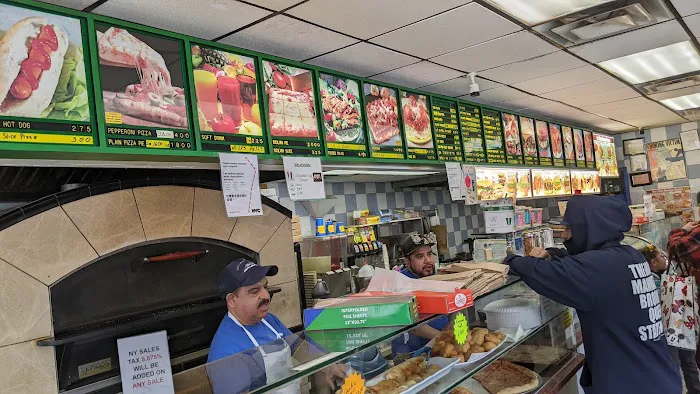 Ray Pizza & Grill Picture 5