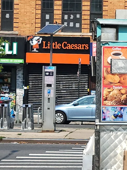 Little Caesars Pizza Picture 3