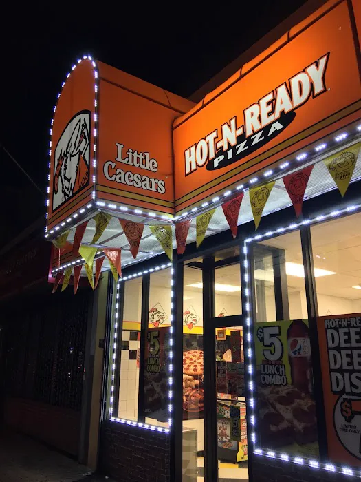 Little Caesars Pizza Picture 4
