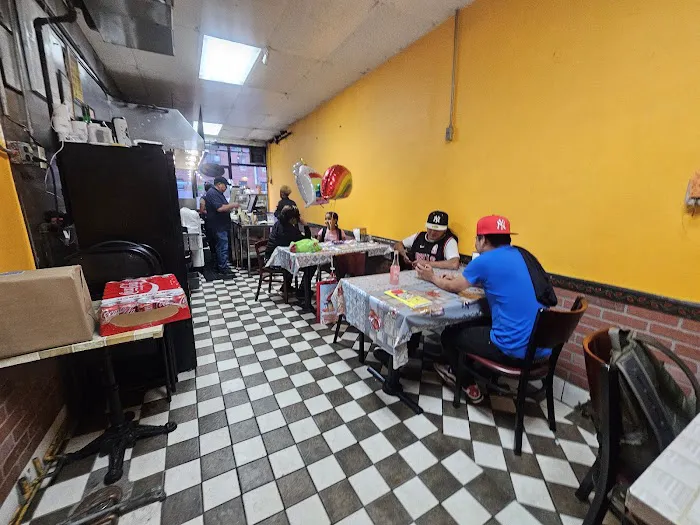 Taqueria Atlixco Picture 10
