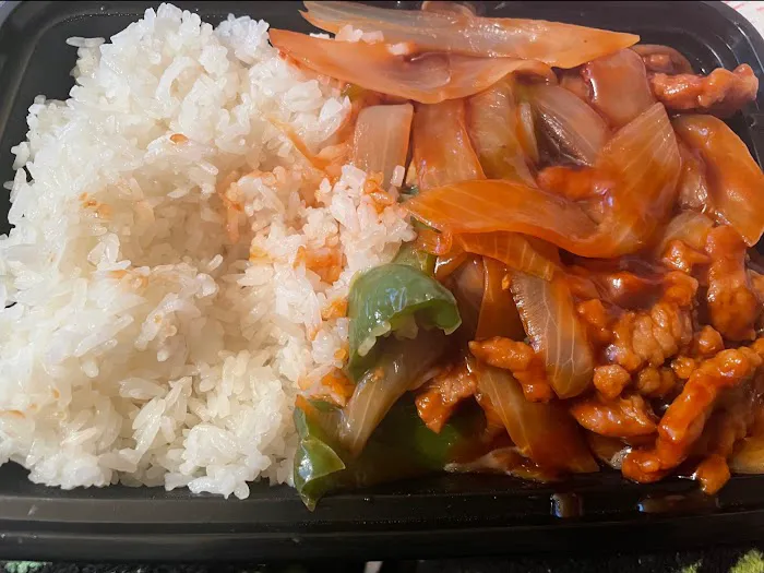 Little Chopsticks Kitchen Picture 8