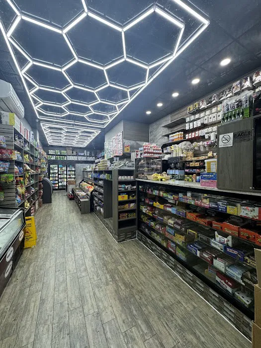 Mo and Hamza Deli Picture 2