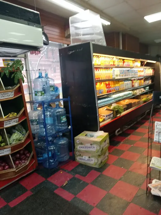 A & G Deli Grocery Picture 9