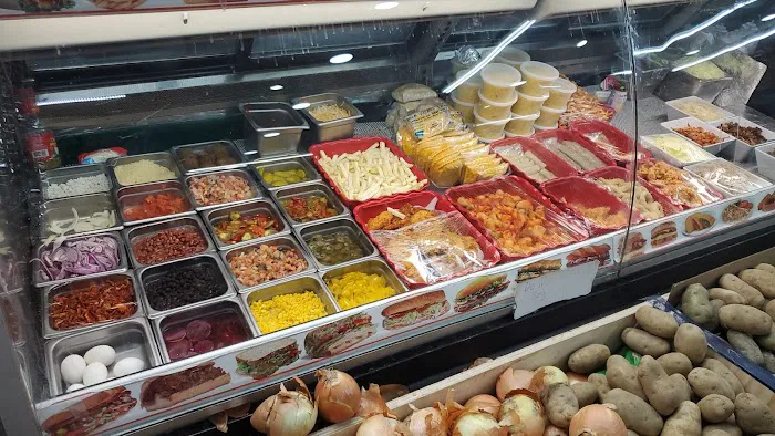 Gourmet deli Picture 4