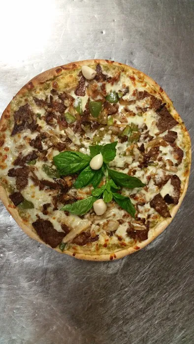 Castle chicken pizza and Loaded platters Picture 5