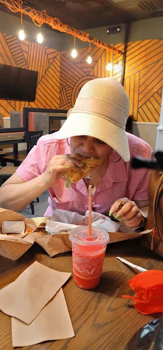 Taco Bell Cantina Picture 6