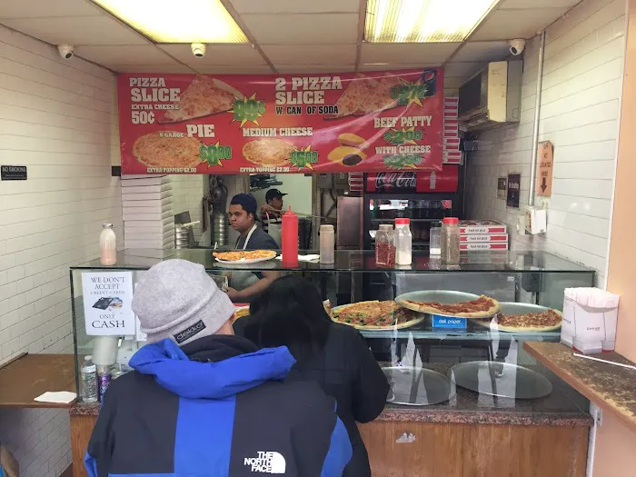 Oli 99¢ Fresh Pizza Picture 2