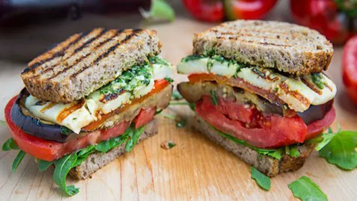 Royale Gourmet Deli Picture 2