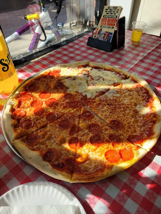 Luke's Pizza Picture 9