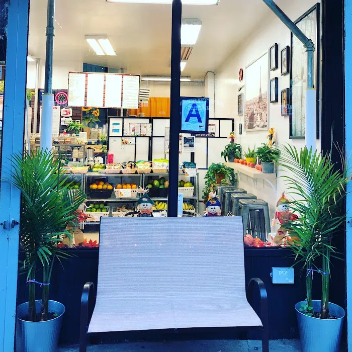 Salad & Juice Bar Picture 1