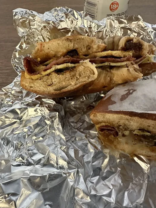 20/20 Deli Picture 3
