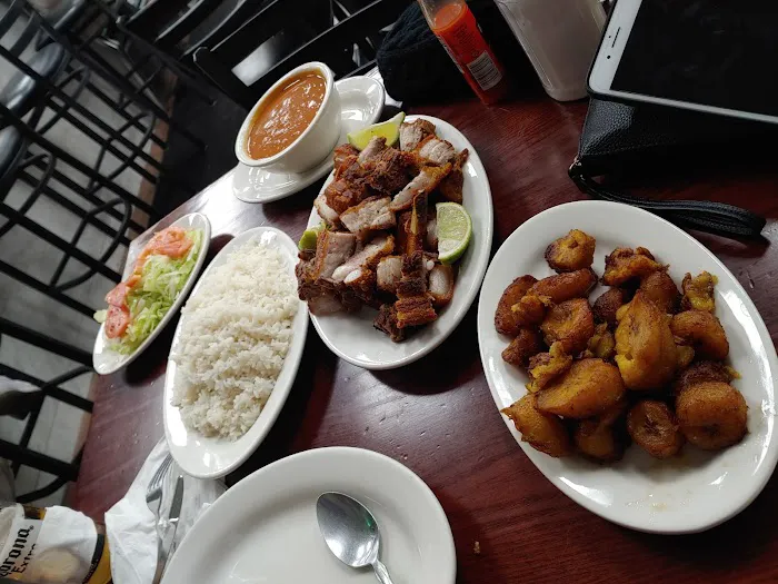 Lechonera Pollo Sabroso Picture 5