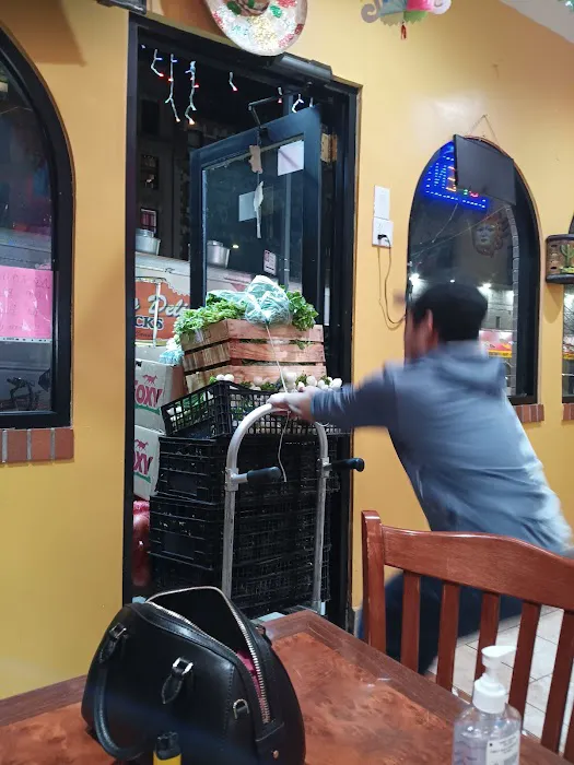 Taqueria El Cebollin Picture 8