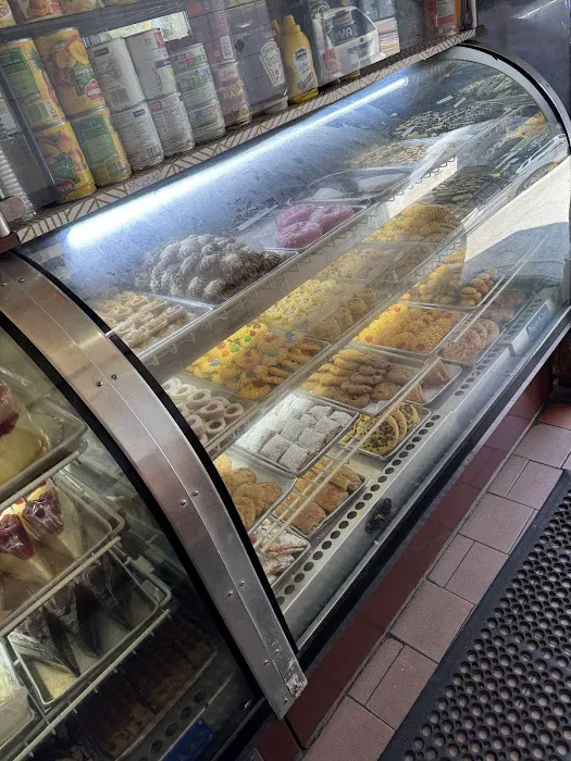 La Giralda Bakery Picture 6