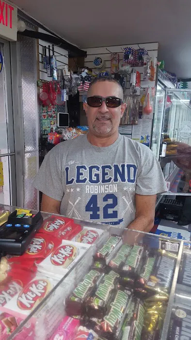 G Deli Market Picture 7
