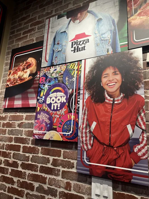 Pizza Hut Picture 6