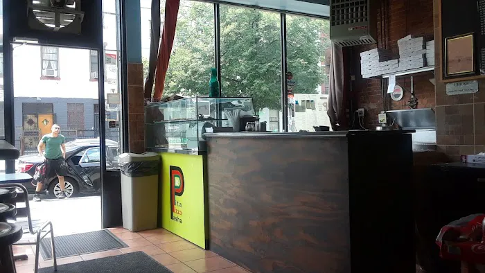 Pasha Pizza Picture 4