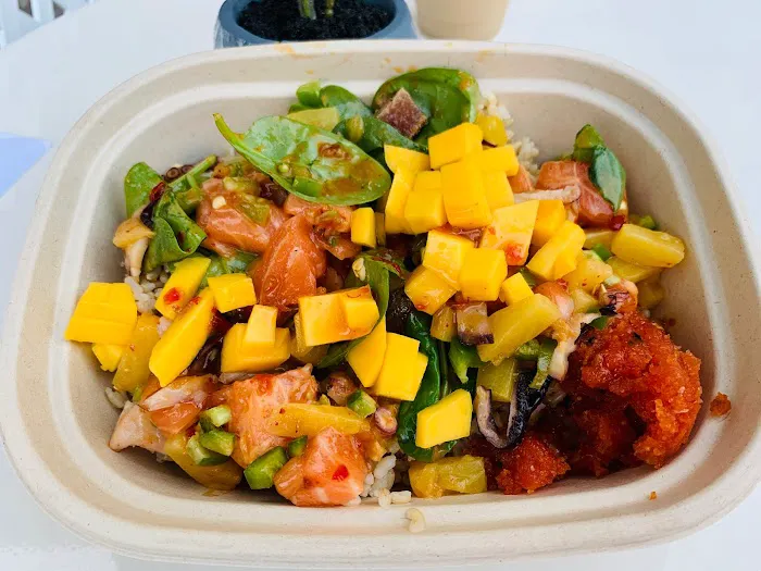 Poke Tiky Bar Picture 4