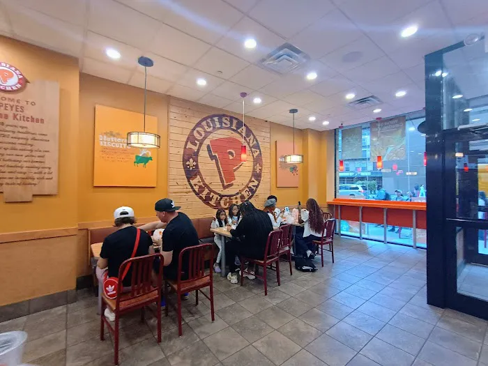 Popeyes Louisiana Kitchen Picture 4