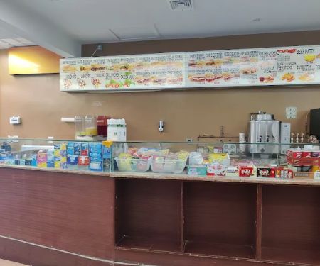 Maxwell Deli & Grill