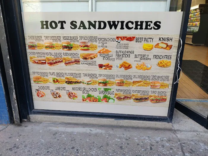 Maxwell Deli & Grill Picture 3
