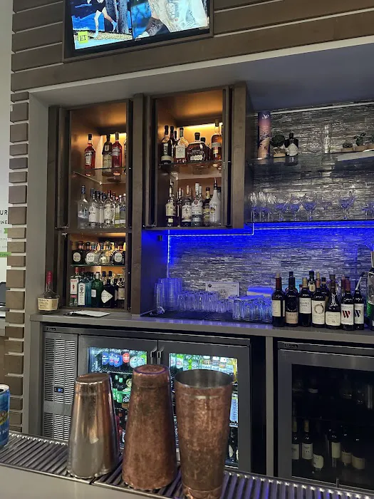 EVEN Kitchen & Bar Picture 3