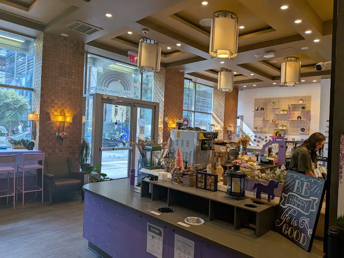 Purple Rainbow Cafe Picture 3